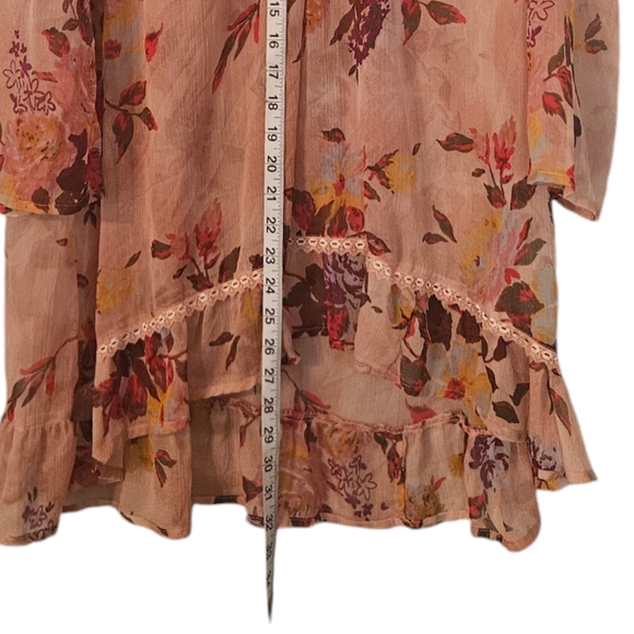 BKE Boutique Women's Floral Sheer  Top Size Size L - Picture 7 of 7